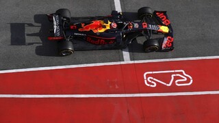 Formula 1 sa pripravuje na novú sezónu, tímy testujú monoposty
