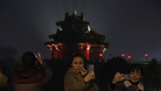 Fotogaléria: Nočná šou v Zakázanom meste prilákala tisíce ľudí