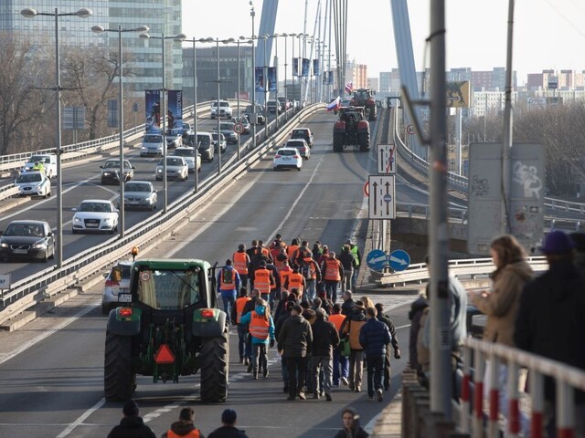Farmári idú do štrajku, Oravec podáva na Matečnú trestné oznámenie