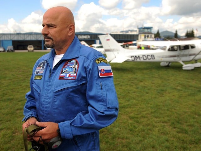 Kozmonaut Bella zabojuje o EP, kollárovci ho pridali na kandidátku