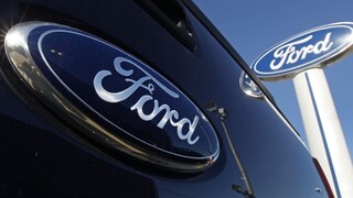 Fordu hrozí pokuta, začne testovať svoje vozidlá