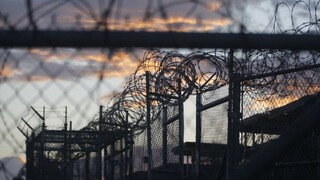 Kam so zajatými džihádistami? USA zvažuje Guantánamo Bay