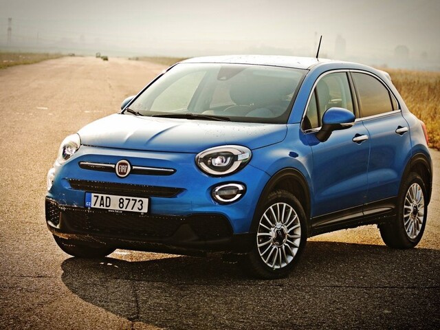 Nový Fiat 500X, Renault Kadjar a Toyota Camry