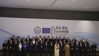 Začal sa historicky prvý summit EÚ a Ligy arabských štátov
