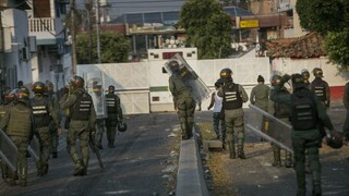 Musíme zabrániť vojenskému zásahu vo Venezuele, vyzýva EÚ