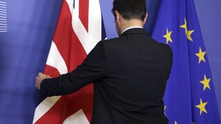 Experti varujú pred brexitom. Odklad by mohol narušiť eurovoľby
