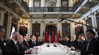 Koniec obchodného sporu je vraj blízko, Čína mala urobiť ústupky