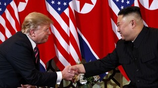 Trump s Kimom neuspel, viní demokratov i bývalého právnika
