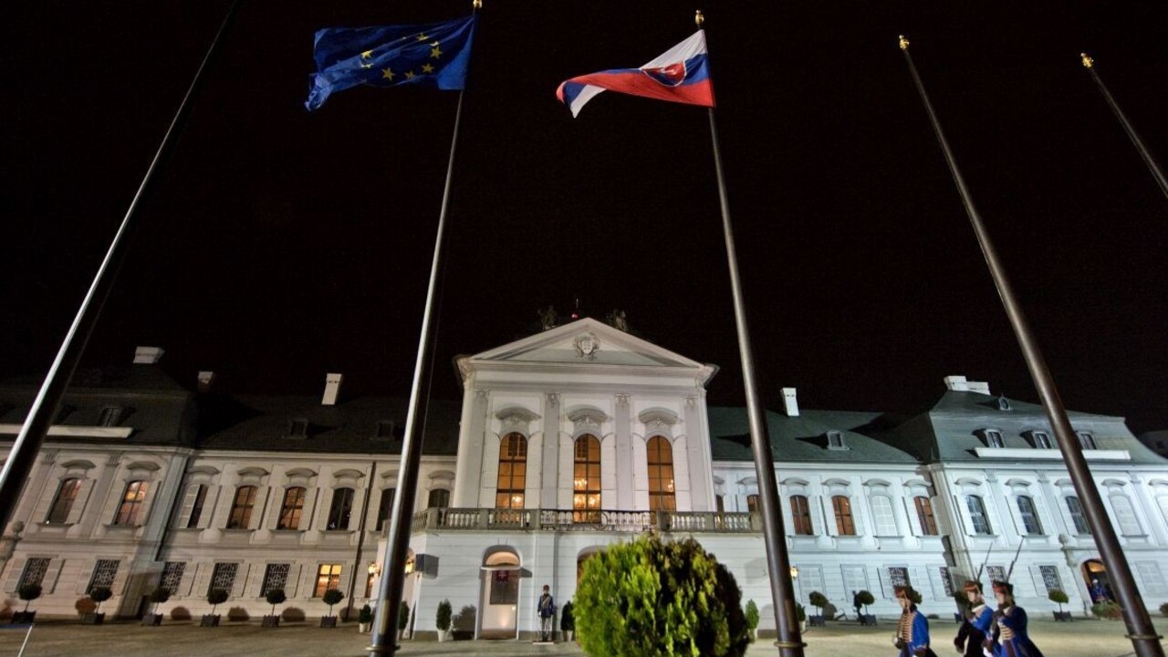 Reklama, bilbordy, diskusie. Predvolebná kampaň vrcholí v stredu