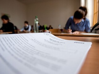 Písomné maturity potrvajú do piatka, preveria desaťtisíce študentov