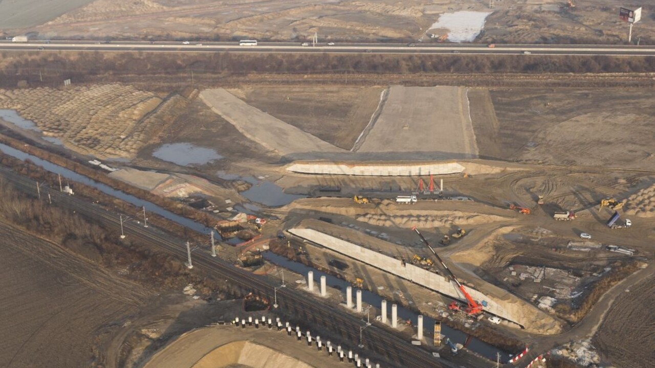 Kto vybuduje most, ktorý povedie D1 ponad D4? Vyhlásili súťaž