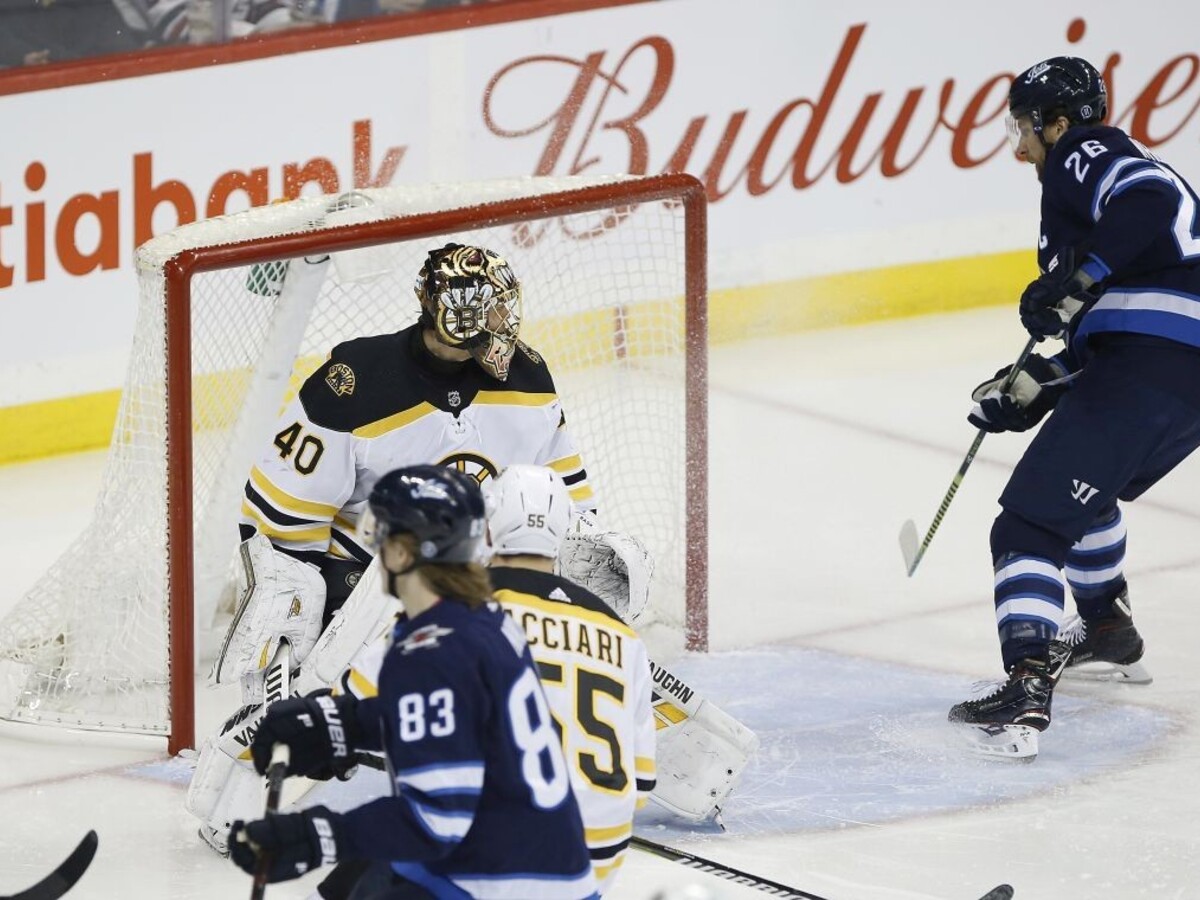 NHL: Arizona vysoko tromfla Ducks. Chárov Boston prehral