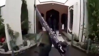 Cesta k mešite a potom krvavý kúpeľ. Čo ukazovalo video z útoku