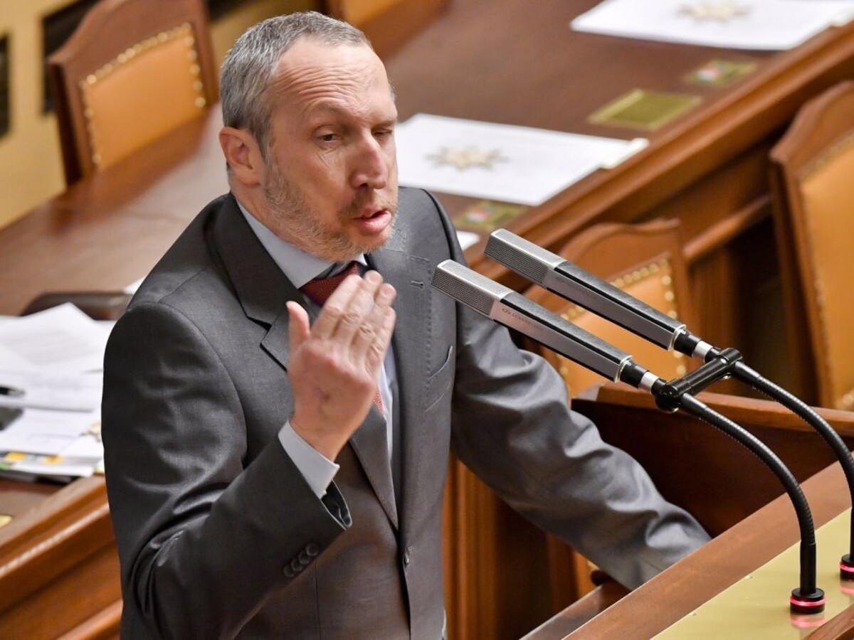 Václav Klaus mladší v ODS skončil, jednomyseľne ho vylúčili