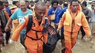 Indonéziu postihli bleskové záplavy, vyžiadali si desiatky obetí