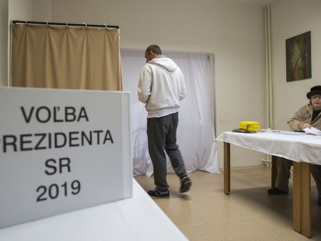 Vplyv dezinformácií narastá, prejavil sa aj v prezidentských voľbách
