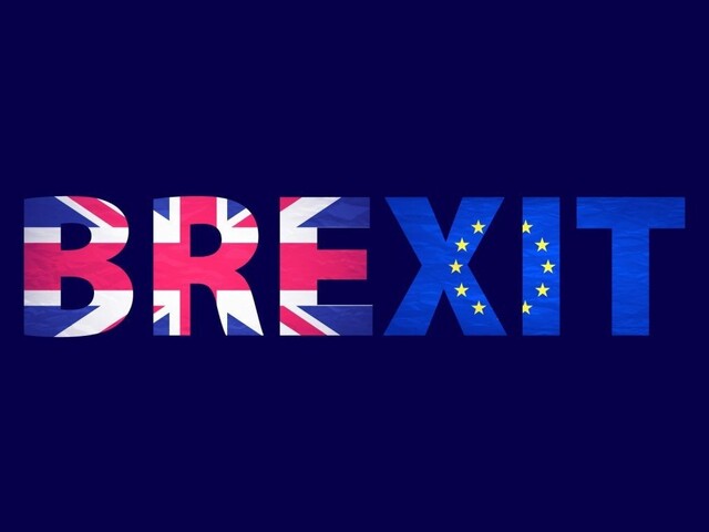 Británia píše žiadosť o odklad brexitu. EÚ chce od nej jasný plán