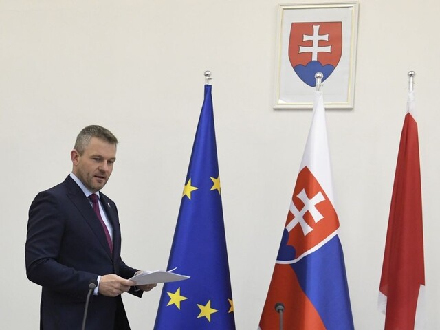 Sú garantmi normálnej politiky. Premiér zhodnotil prvé kolo volieb