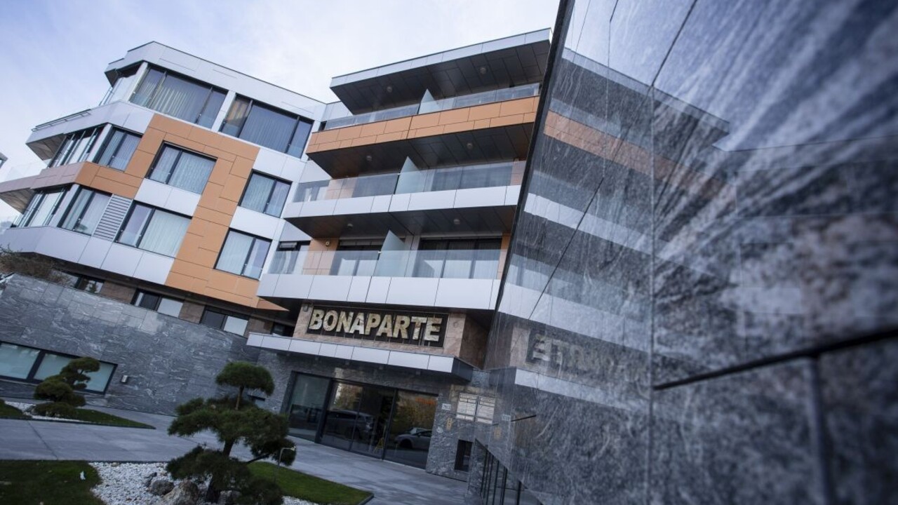 Kúpite na dražbe byt v Bonaparte? Nie, odpovedal Fico