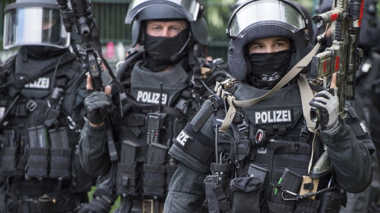 Nemecko polícia ťažkoodenci 1140 px (SITA/AP)