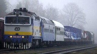 Vlak usmrtil dve tínedžerky, na mieste našli list na rozlúčku