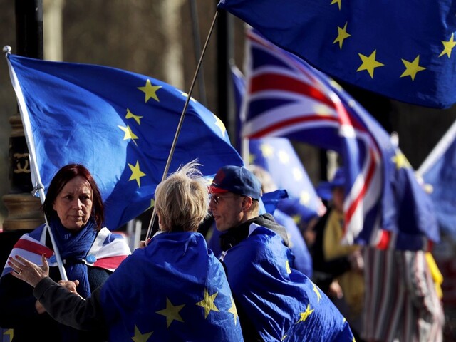 Hrozí obchodná vojna? Veľká Británia chce prijať zákon, ktorý ide aj proti brexitovým dohodám