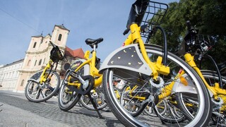 Viac bicyklov, ale s novými cenami. V Bratislave pokračuje bikesharing