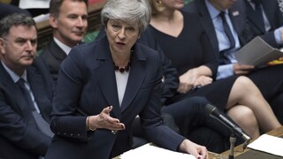 Poslanci opäť odmietli brexitovú dohodu, bude mimoriadny summit
