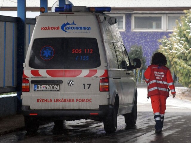 V pohotovosti počas volieb. Záchranári pomáhali aj členom komisií