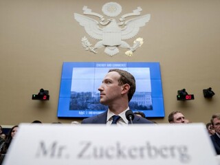 Pravidlá majú byť jasné. Šéf Facebooku vyzval k regulácii internetu
