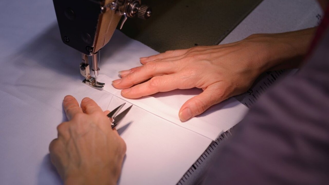 Na východ mieri nemecký investor, šancu zamestnať sa majú šičky