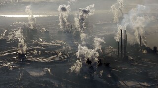 Európu najviac znečisťujú uhoľné elektrárne a známe aerolínie