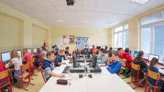 Učiteľov čakajú zmeny, parlament schválil nový zákon