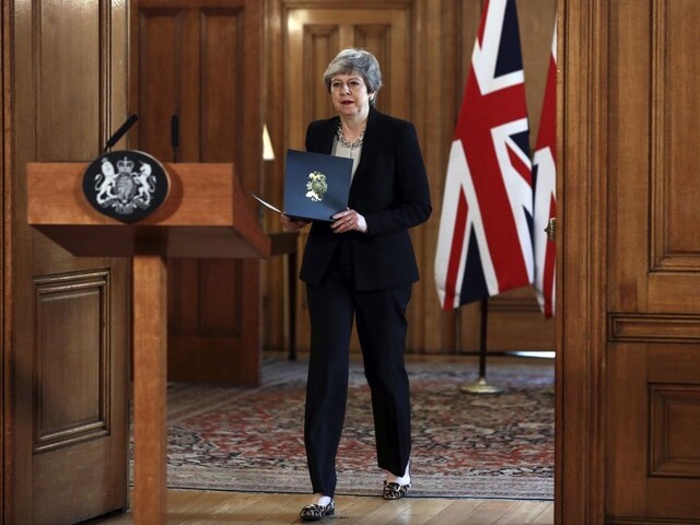 Mayová sa nevzdáva. Požiada o ďalší odklad termínu brexitu