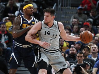 NBA: Miami neuspelo v Bostone, trénera Popovicha opäť vylúčili