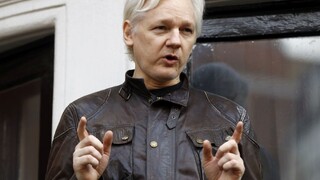 Otca WikiLeaks chcú vykázať z veľvyslanectva. Ekvádor to popiera
