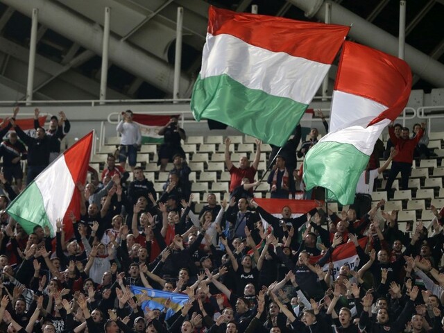 NR SR zakázala iné hymny. Čítajte, za čo hlasujete, odkázal Kiska