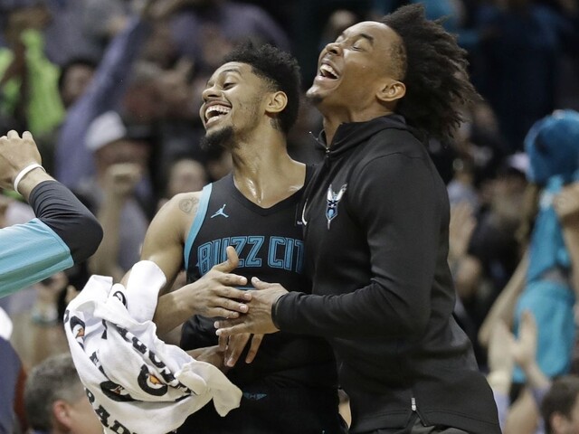 NBA: Basketbalisti Hornets sa nevzdávajú sna, zdolali Toronto
