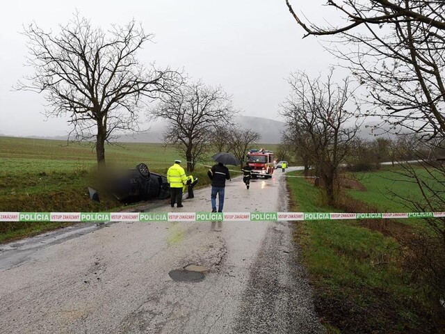 Mal dlhoročný zákaz šoférovať. Mladík zahynul pri autonehode