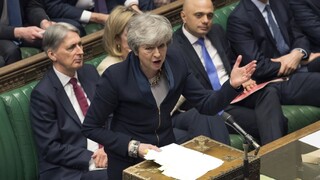 Mayová žiada o ďalší odklad brexitu, dohodne sa s labouristami?