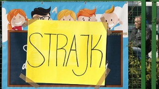 Poľskí učitelia štrajkujú, chcú vyššie platy a reformu školstva