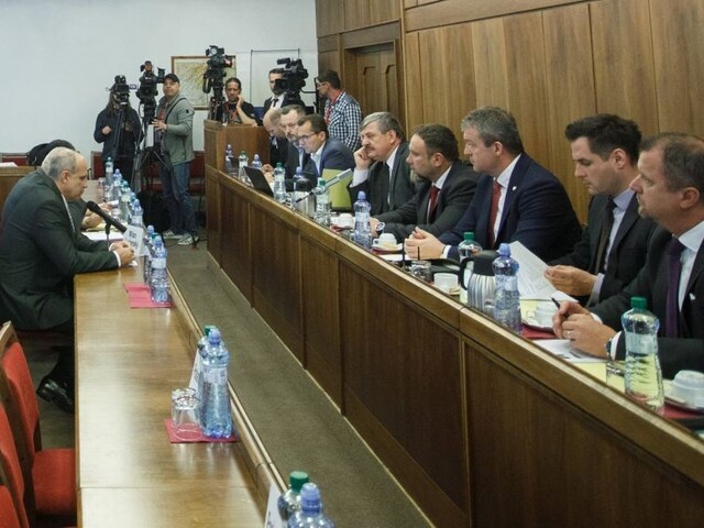 Poslanci vypočúvali kandidátov na šéfa polície. Odporučili dvoch