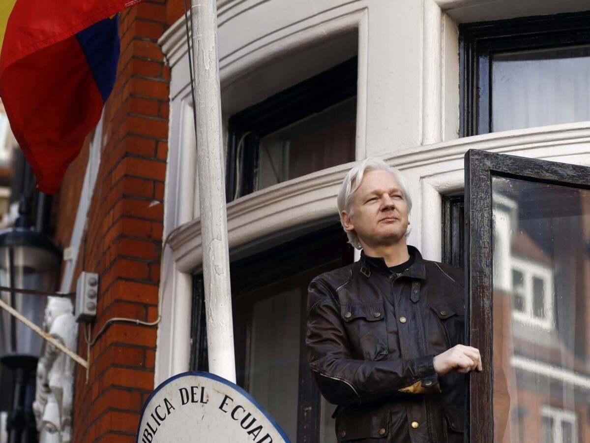 Dômyselne ho špehujú, tvrdí WikiLeaks o lídrovi organizácie
