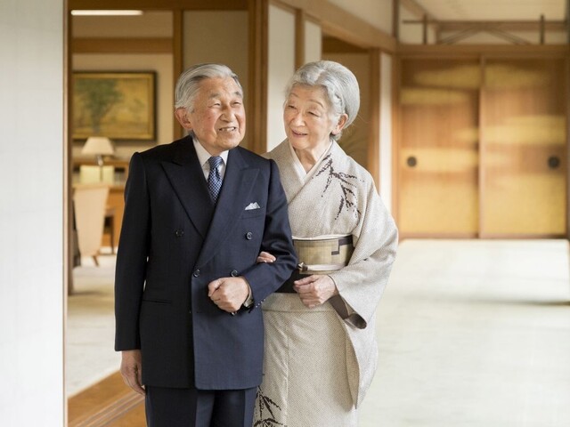 Japonsko oslavuje diamantové výročie cisárskej svadby