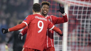 Museli ich od seba odtrhnúť. Na tréningu Bayernu došlo aj na päste