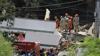 V Brazílii sa zrútili nelegálne postavené domy, boli v nich ľudia