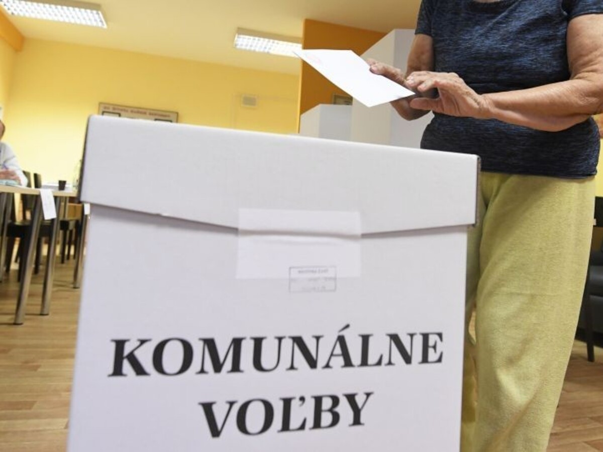 V 40 obciach a dvoch mestách sa konali doplňujúce komunálne voľby
