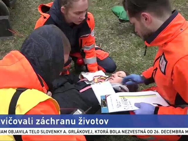 Záchranári absolvovali cvičenie, simulovali vážnu nehodu