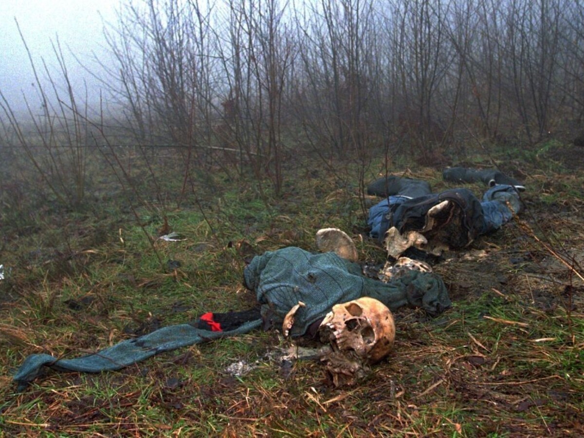 Aká masakra? Srbský líder označil genocídu v Srebrenici za mýtus