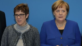 Nemci už vedia, kto má nahradiť Merkelovú. Zvolili by si AKK